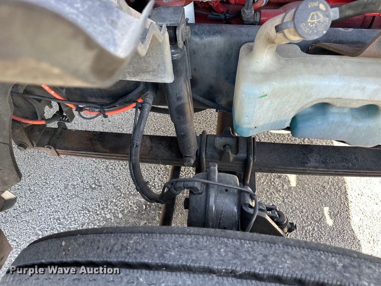 image for item NT9342 2018 International  LT semi truck