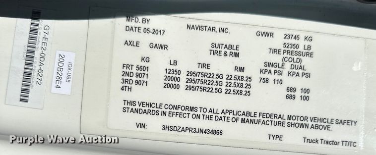 image for item NT9342 2018 International  LT semi truck