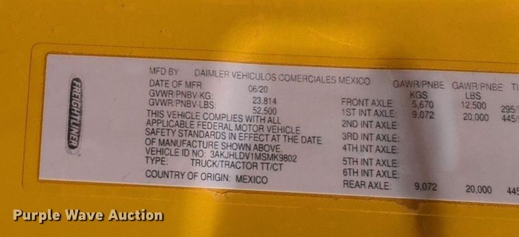 image for item NW9512 2021 Freightliner Cascadia 126 semi truck