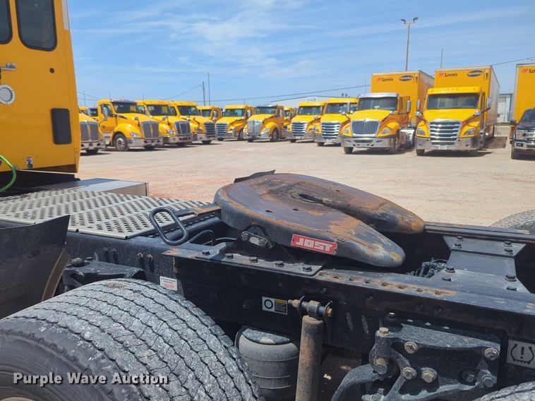 image for item NW9515 2021 Kenworth T680 semi truck