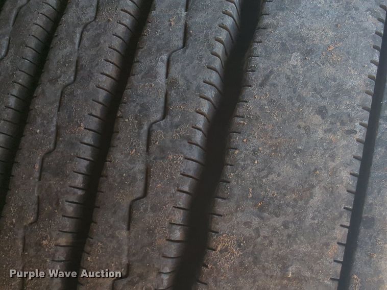 image for item NW9515 2021 Kenworth T680 semi truck