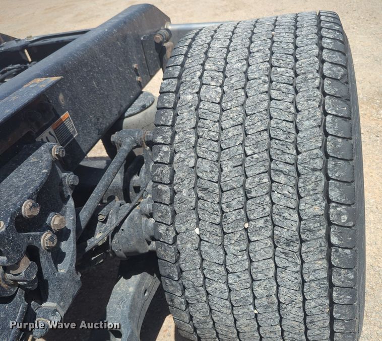 image for item NW9515 2021 Kenworth T680 semi truck