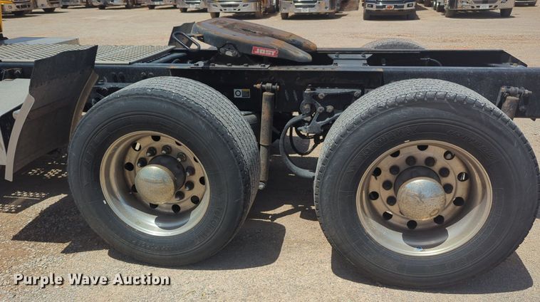 image for item NW9515 2021 Kenworth T680 semi truck