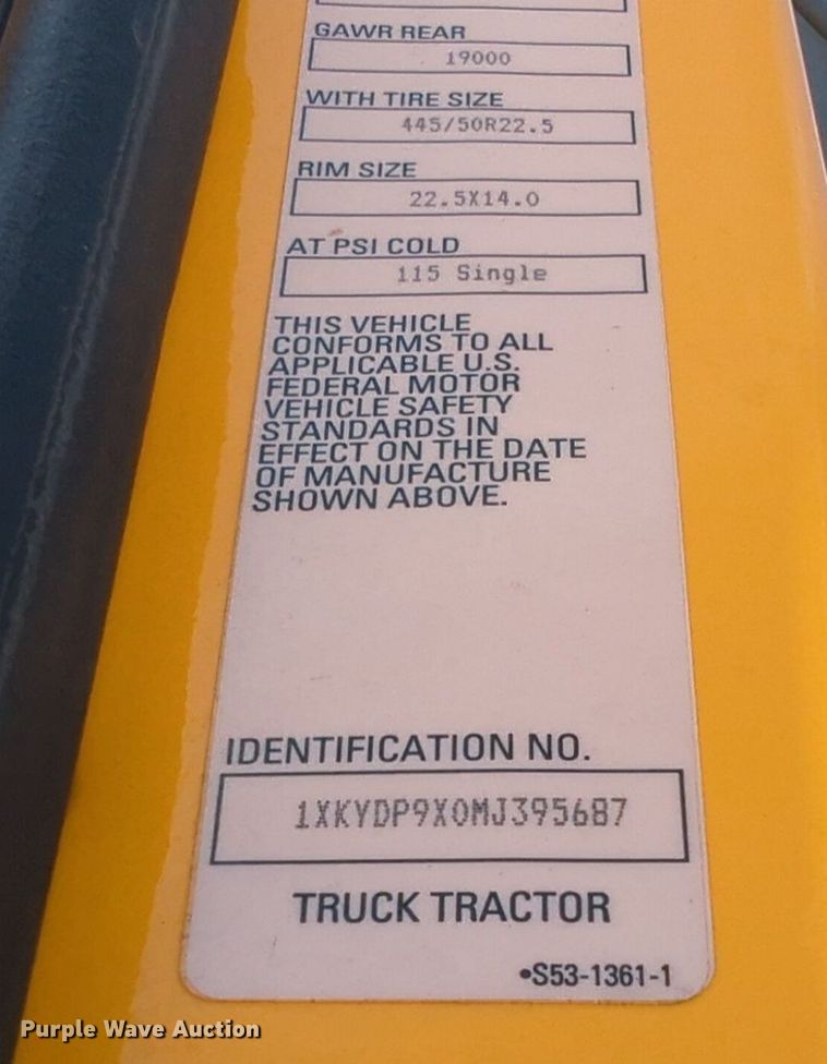 image for item NW9515 2021 Kenworth T680 semi truck