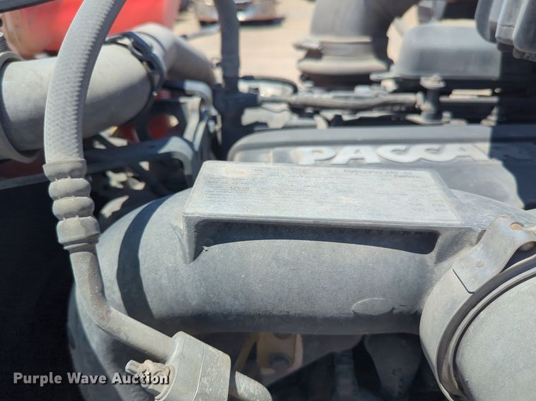 image for item NW9516 2021 Kenworth  T680 semi truck