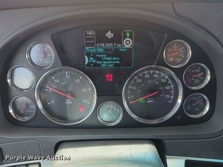 image for item NW9522 2021 Kenworth T680 semi truck