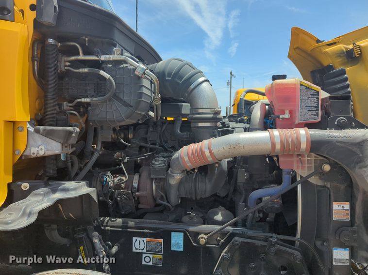 image for item NW9522 2021 Kenworth T680 semi truck