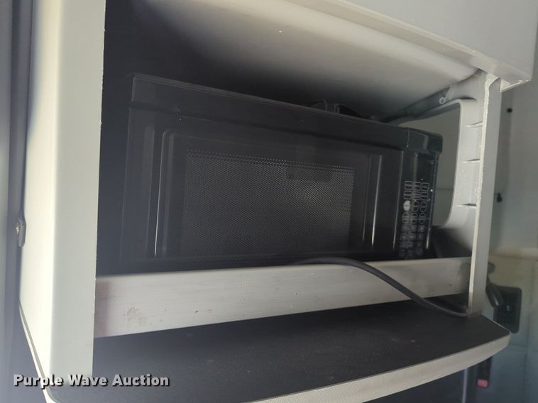 image for item NW9523 2021 Kenworth T680 semi truck