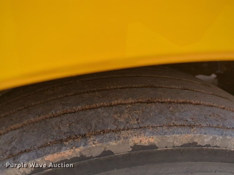 image for item NW9523 2021 Kenworth T680 semi truck