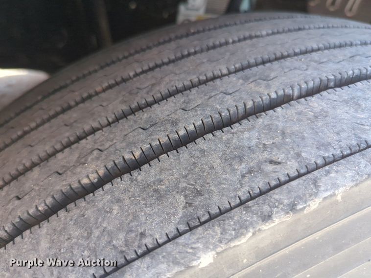 image for item NW9523 2021 Kenworth T680 semi truck