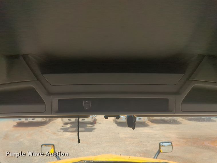 image for item NW9527 2021 Kenworth T680 semi truck