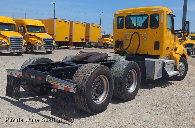 image for item NW9529 2020 Kenworth T680 semi truck