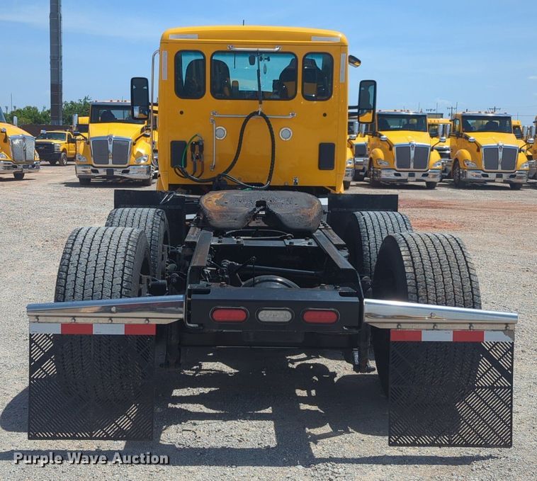 image for item NW9529 2020 Kenworth T680 semi truck