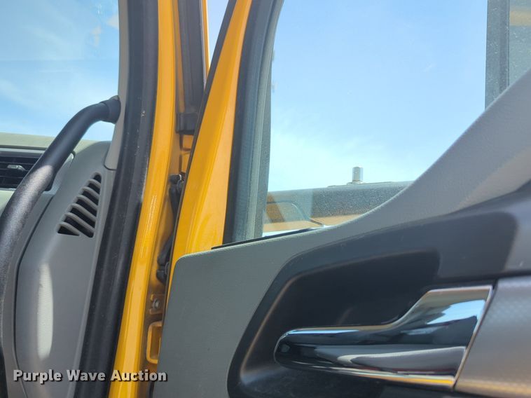 image for item NW9529 2020 Kenworth T680 semi truck