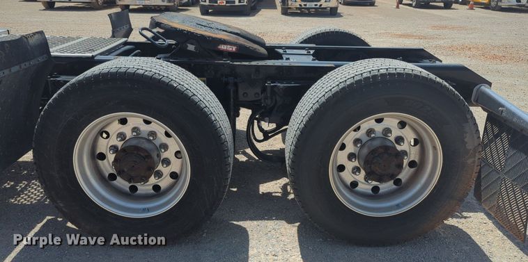 image for item NW9529 2020 Kenworth T680 semi truck