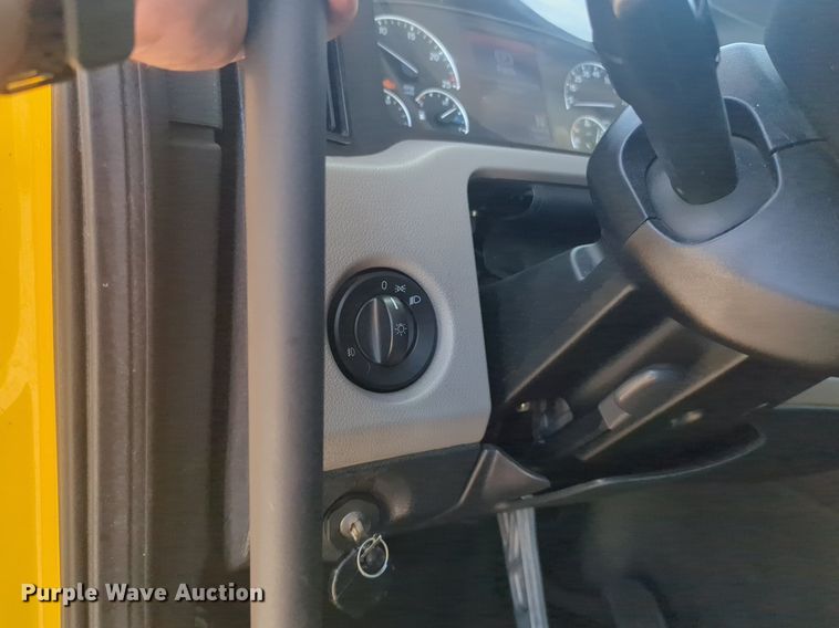 image for item NW9530 2021 Freightliner Cascadia 126 semi truck