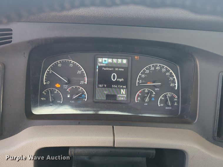 image for item NW9530 2021 Freightliner Cascadia 126 semi truck