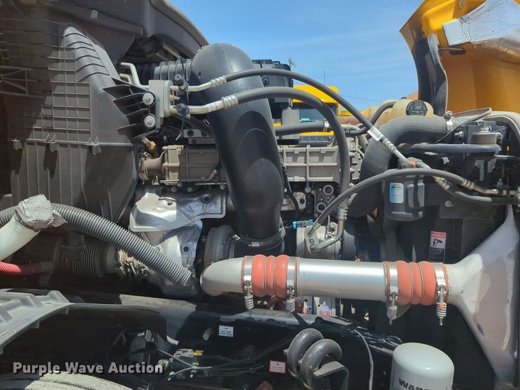 image for item NW9530 2021 Freightliner Cascadia 126 semi truck