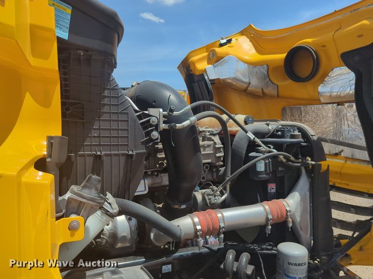 image for item NW9530 2021 Freightliner Cascadia 126 semi truck