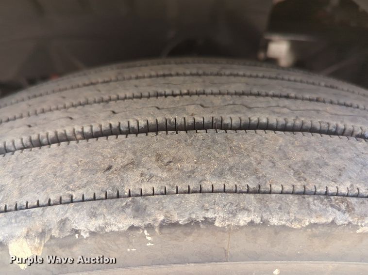 image for item NW9530 2021 Freightliner Cascadia 126 semi truck