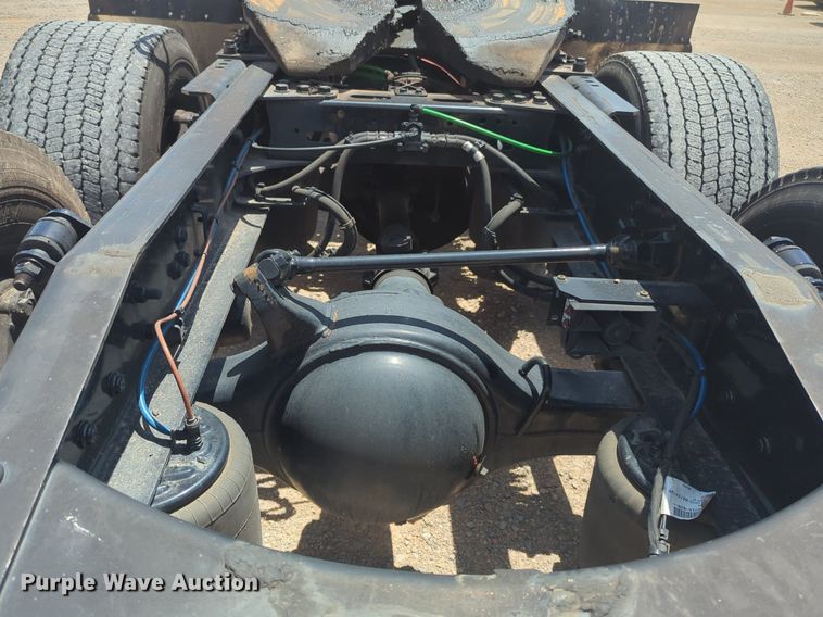 image for item NW9531 2021 Freightliner Cascadia 126 semi truck