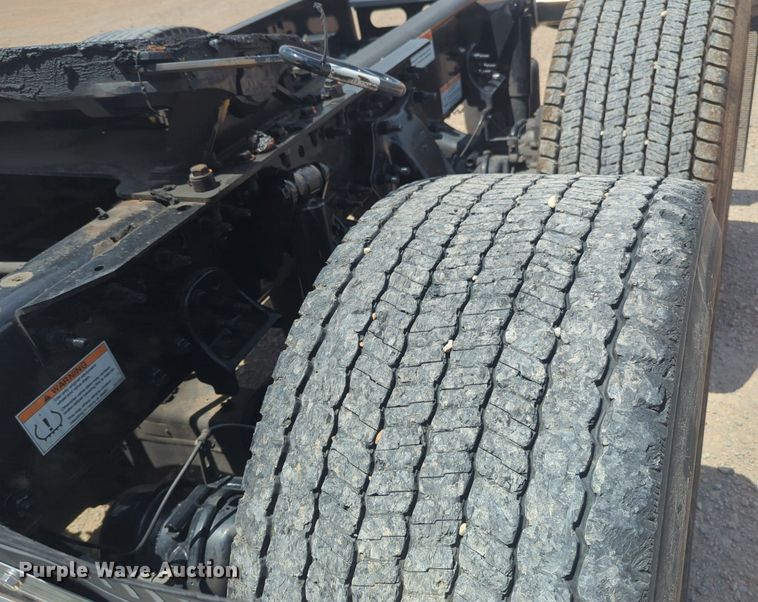 image for item NW9531 2021 Freightliner Cascadia 126 semi truck