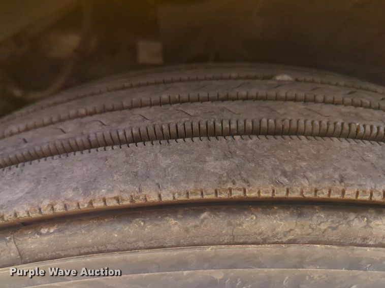 image for item NW9531 2021 Freightliner Cascadia 126 semi truck