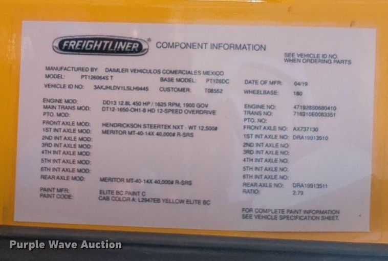 image for item NW9539 2020 Freightliner Cascadia 126 semi truck