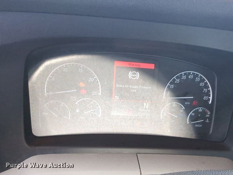 image for item NW9540 2020 Freightliner Cascadia 126 semi truck