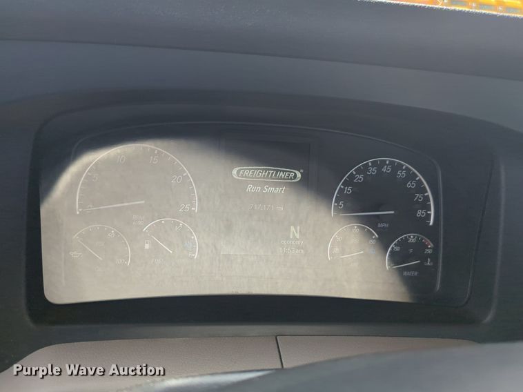 image for item NW9540 2020 Freightliner Cascadia 126 semi truck