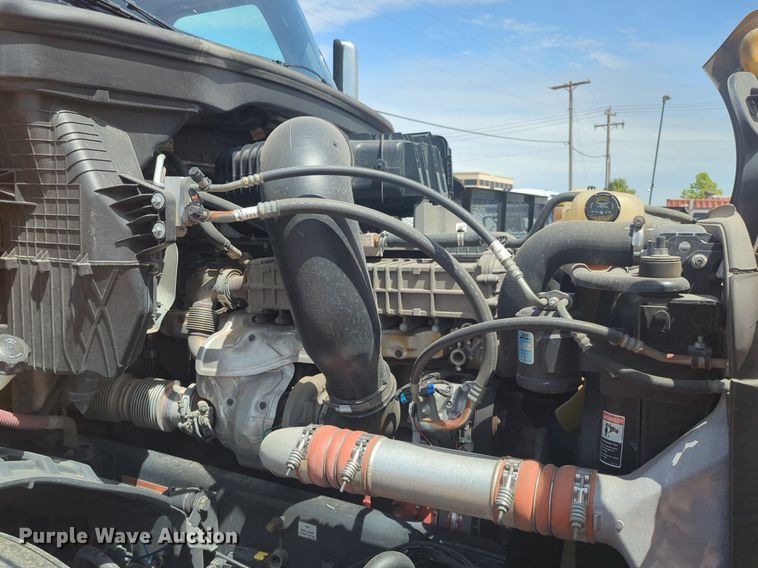 image for item NW9540 2020 Freightliner Cascadia 126 semi truck