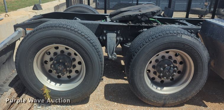 image for item NW9540 2020 Freightliner Cascadia 126 semi truck