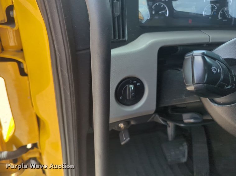 image for item NW9541 2021 Freightliner Cascadia 126 semi truck