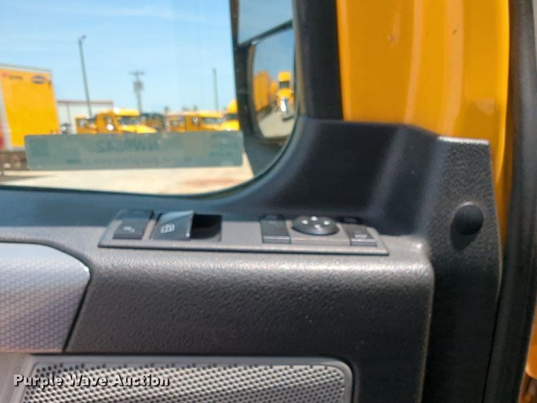 image for item NW9542 2021 Freightliner Cascadia 126 semi truck