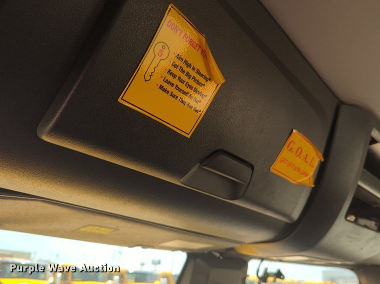 image for item NW9542 2021 Freightliner Cascadia 126 semi truck