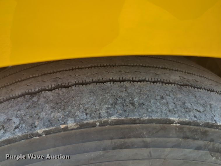 image for item NW9542 2021 Freightliner Cascadia 126 semi truck