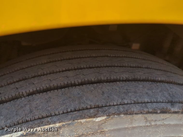 image for item NW9542 2021 Freightliner Cascadia 126 semi truck