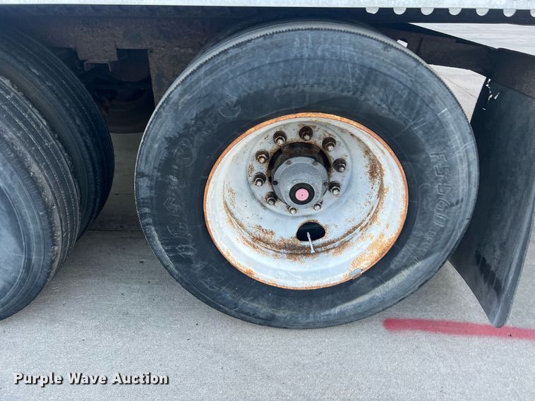 image for item OA9149 1999 Fruehauf dry van trailer