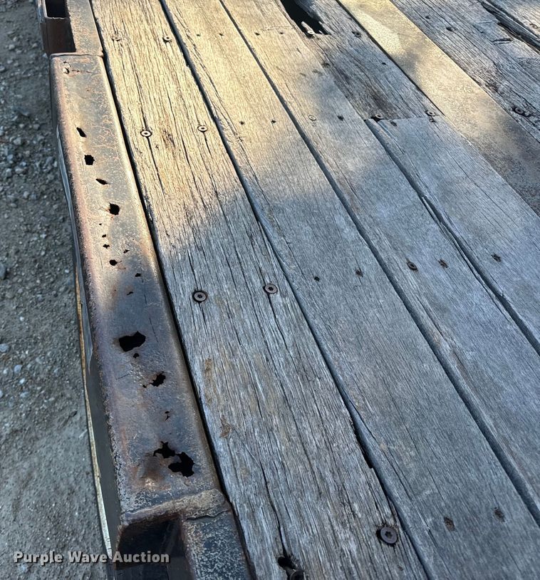 image for item OF9702 2006 Transcraft drop deck trailer