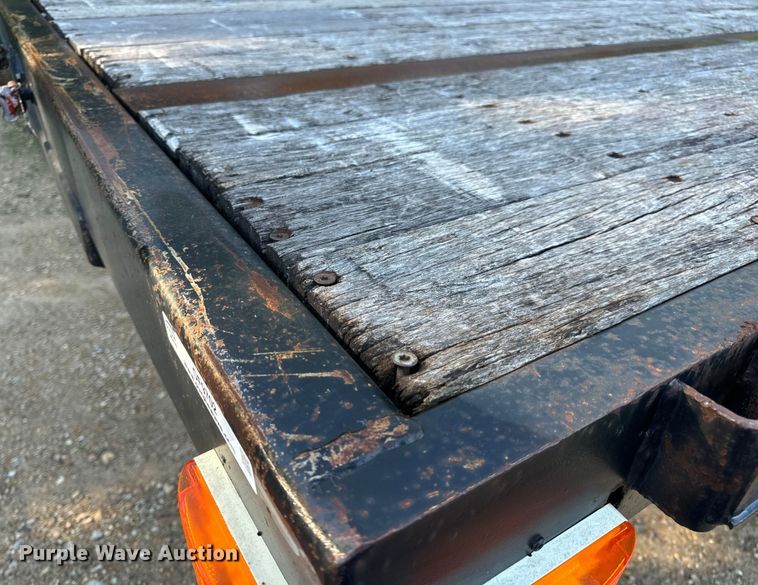 image for item OF9702 2006 Transcraft drop deck trailer