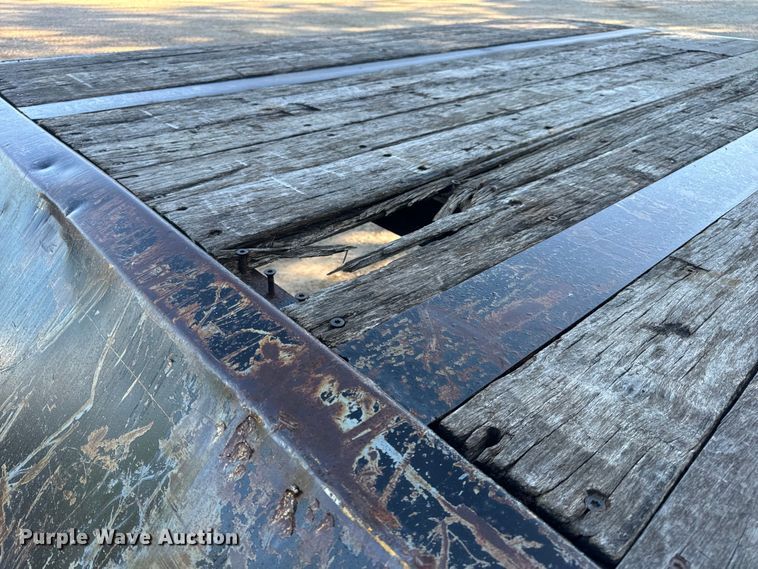 image for item OF9702 2006 Transcraft drop deck trailer