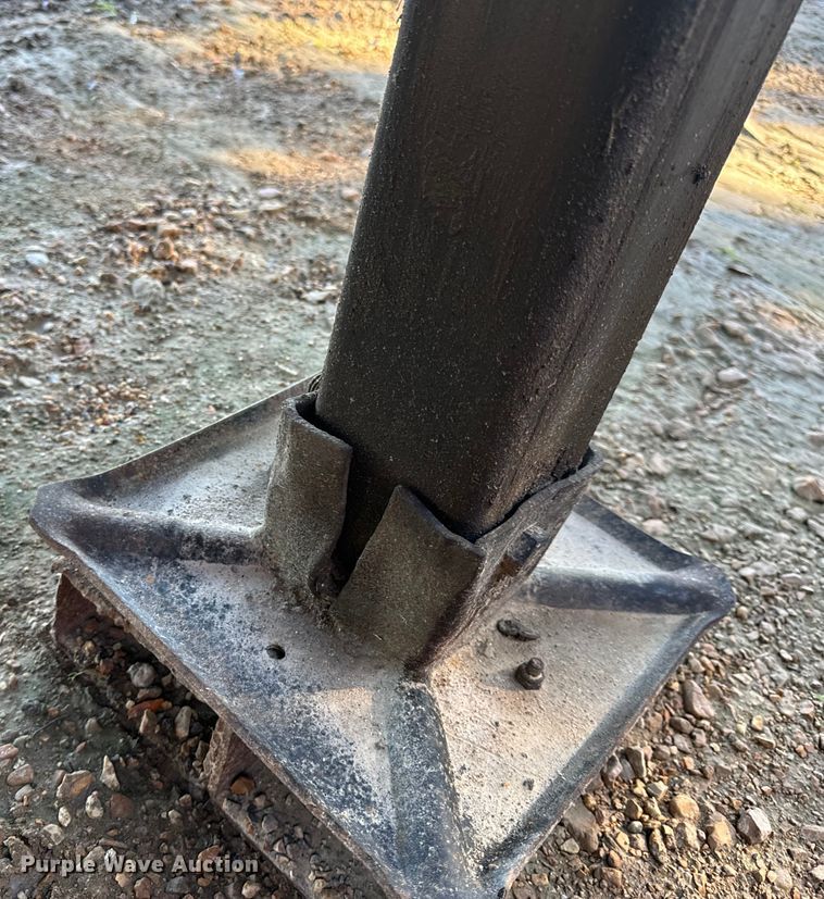 image for item OF9702 2006 Transcraft drop deck trailer