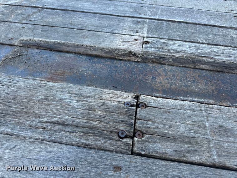 image for item OF9702 2006 Transcraft drop deck trailer