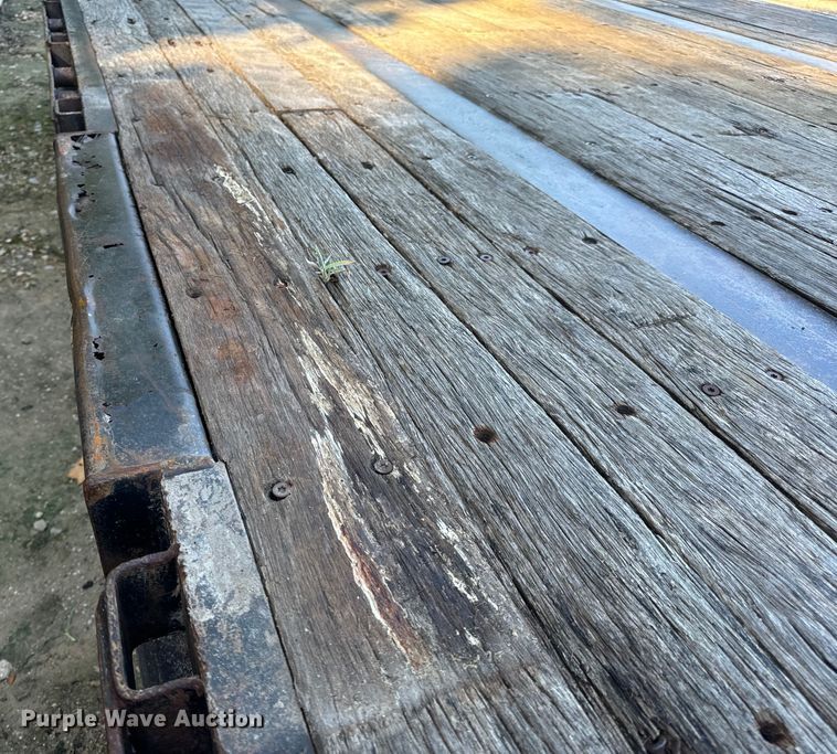 image for item OF9702 2006 Transcraft drop deck trailer