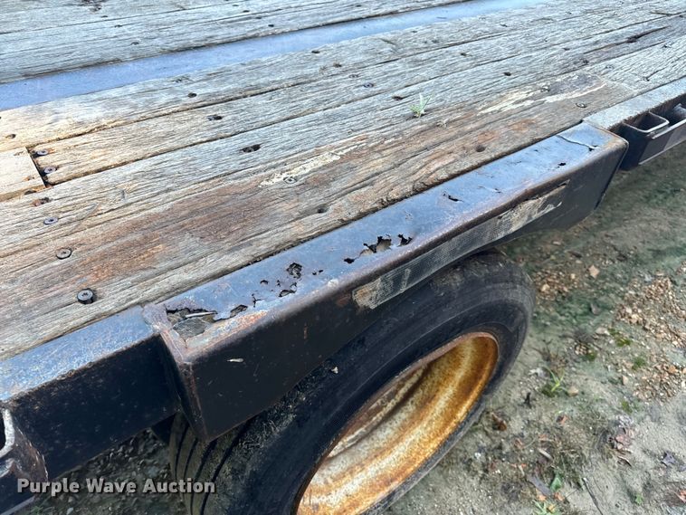 image for item OF9702 2006 Transcraft drop deck trailer