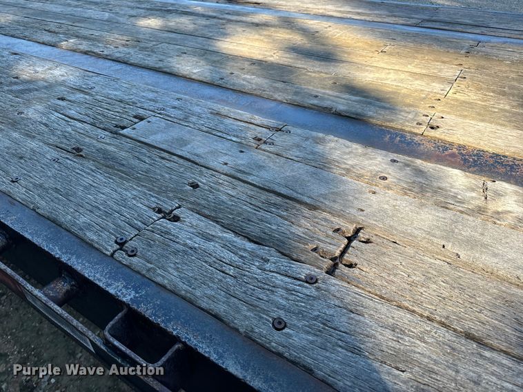 image for item OF9702 2006 Transcraft drop deck trailer