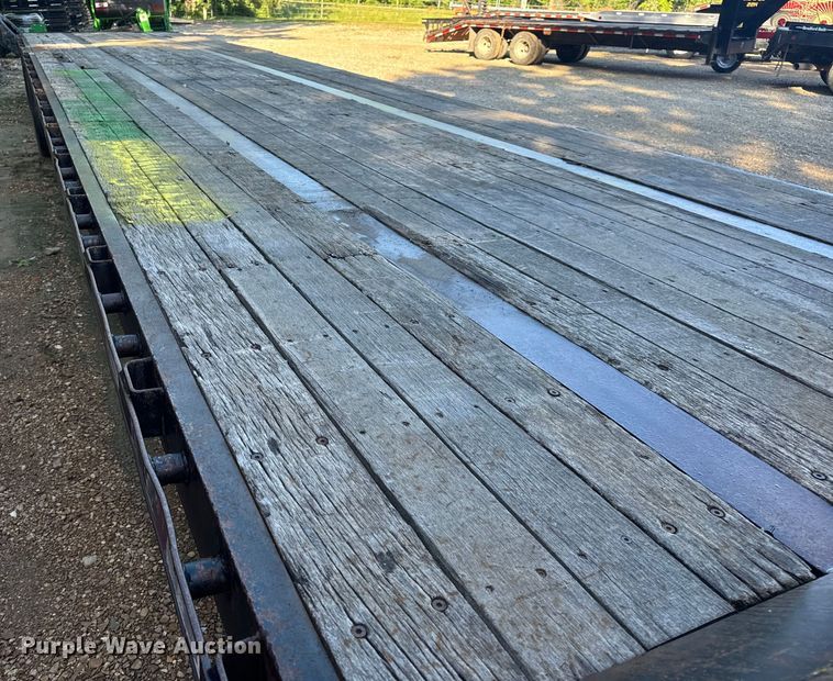 image for item OF9702 2006 Transcraft drop deck trailer