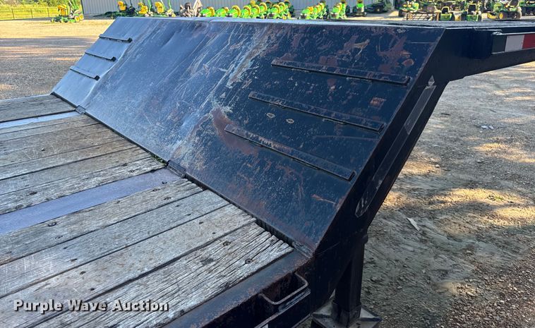 image for item OF9702 2006 Transcraft drop deck trailer
