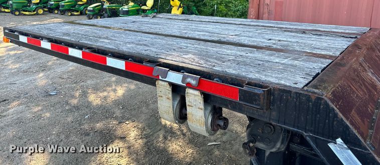 image for item OF9702 2006 Transcraft drop deck trailer