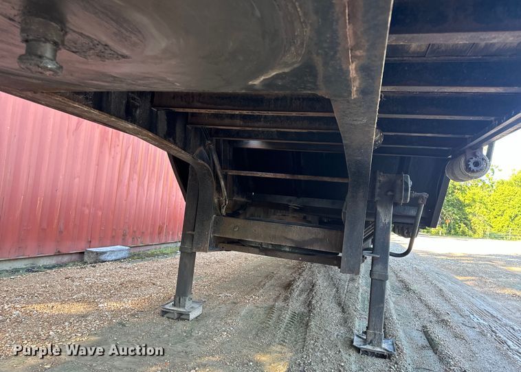 image for item OF9702 2006 Transcraft drop deck trailer